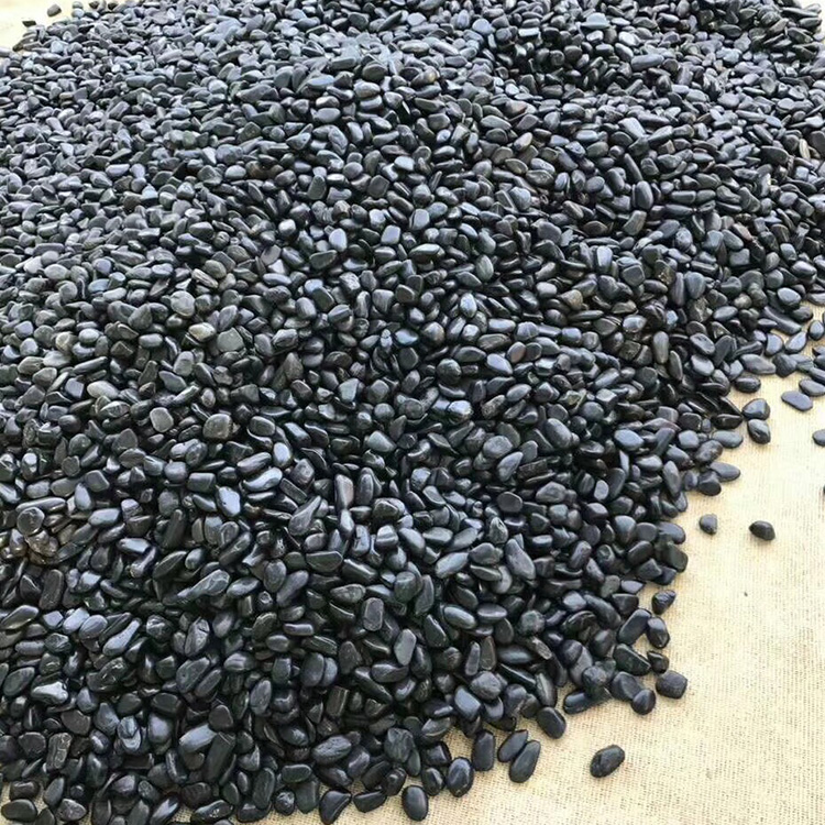 黑曜之韵 鹅卵石在景观设计中的装饰艺术