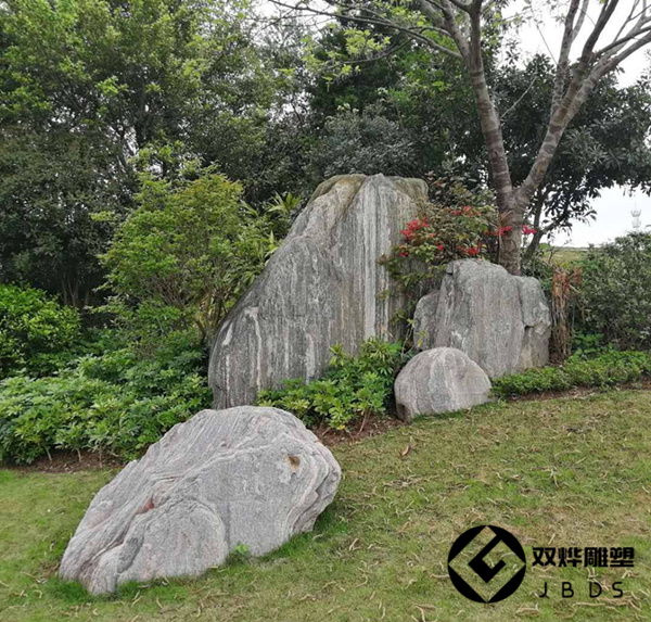 园林景观石的全面介绍 卧石、立石、校园草地刻字石与假山石